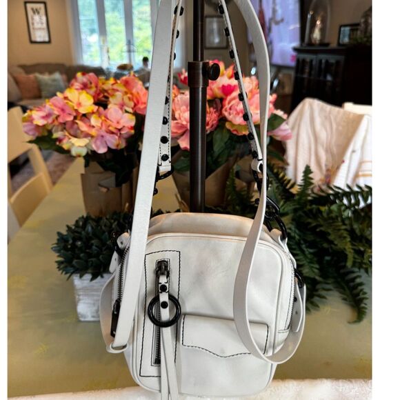 Rebecca Minkoff Handbags - Stunning Rebecca Minkoff Jett Camera White Leather Bag